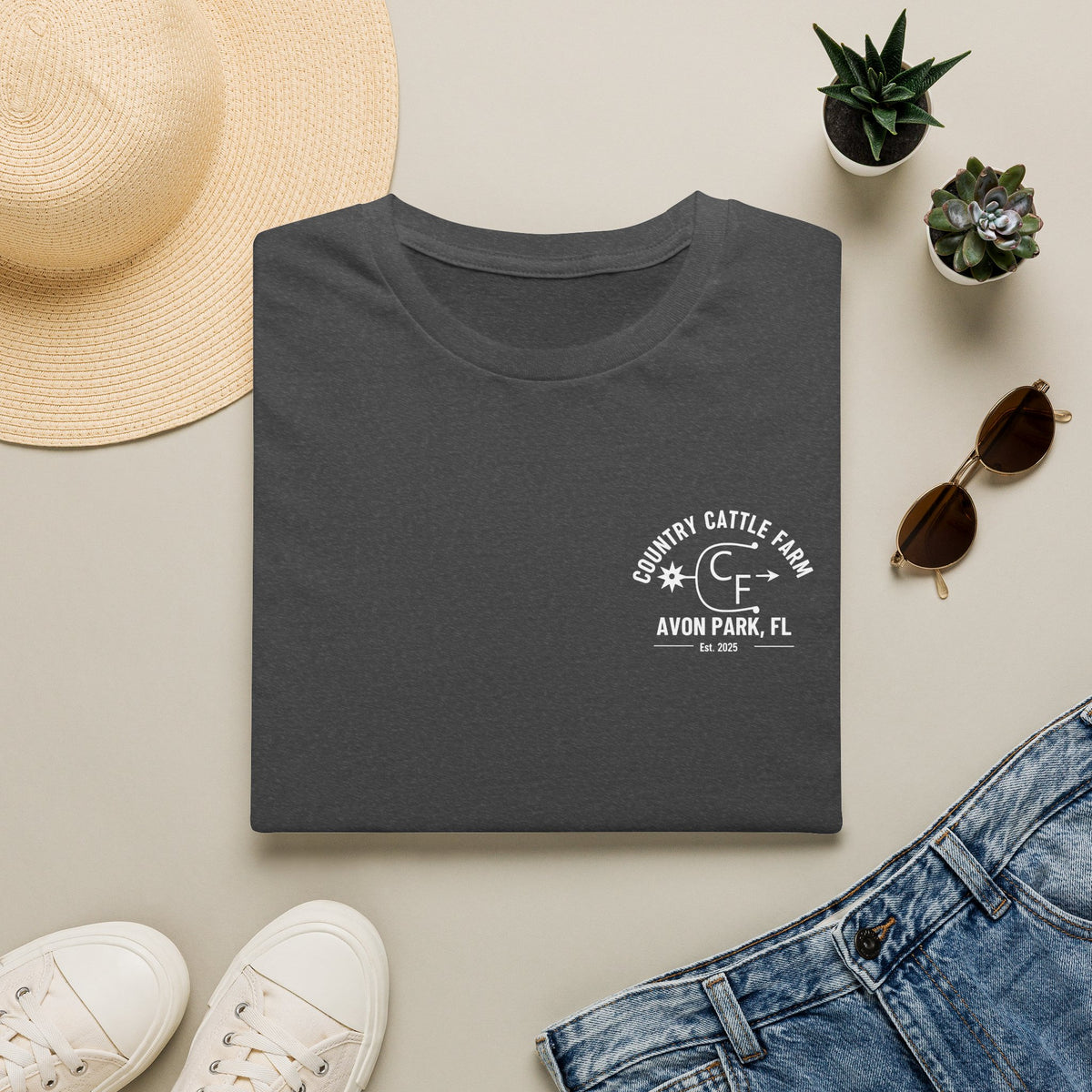Country Cattle Farm Avon Park FL T‑Shirt — Vintage Ranch Logo Tee