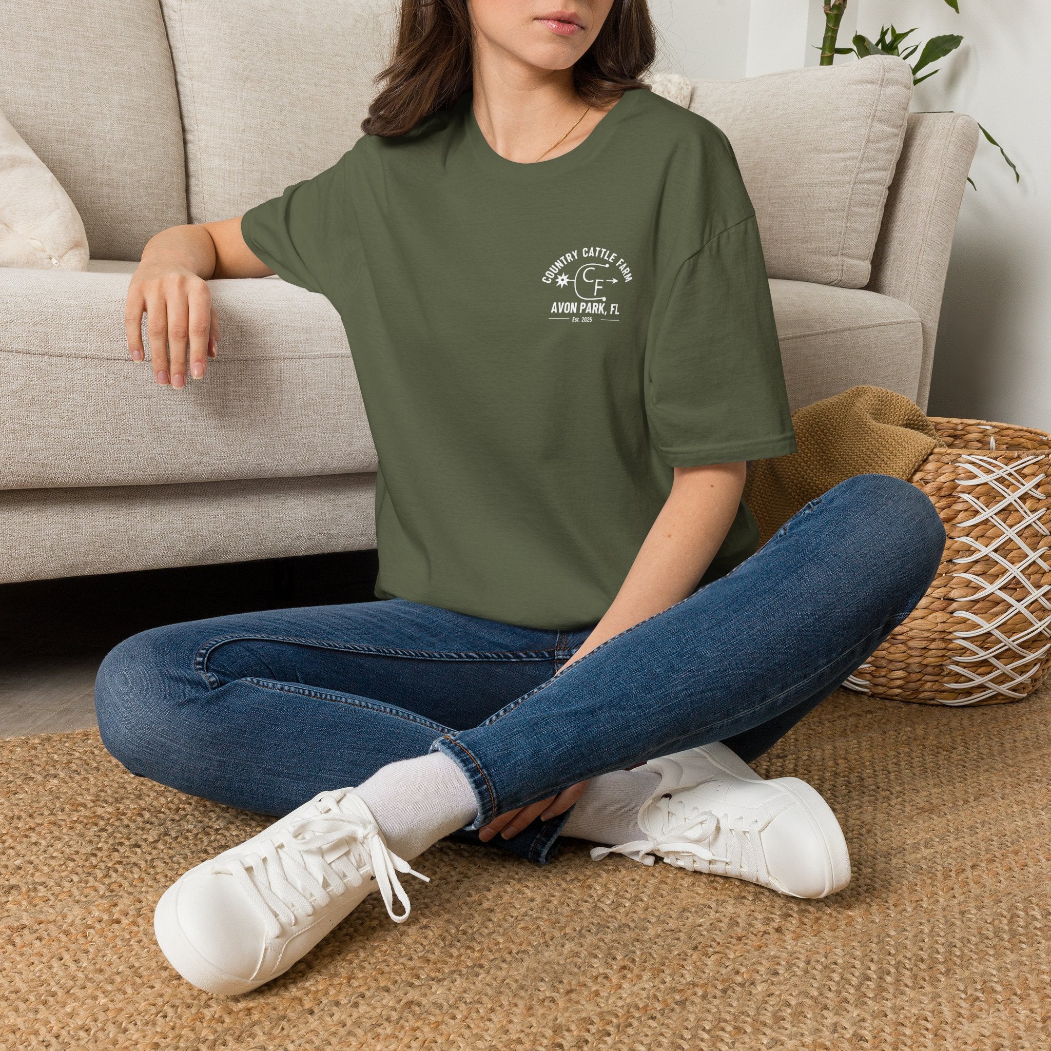 Country Cattle Farm Avon Park FL T‑Shirt — Vintage Ranch Logo Tee